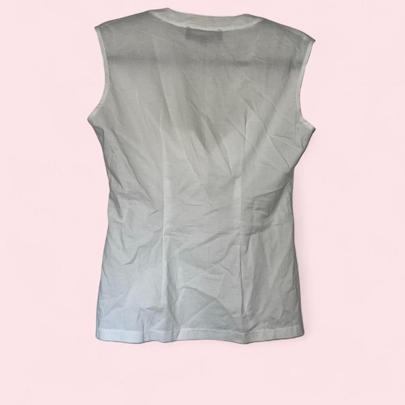 Sleeveless White Ruffled Blouse - Picture 5 of 5